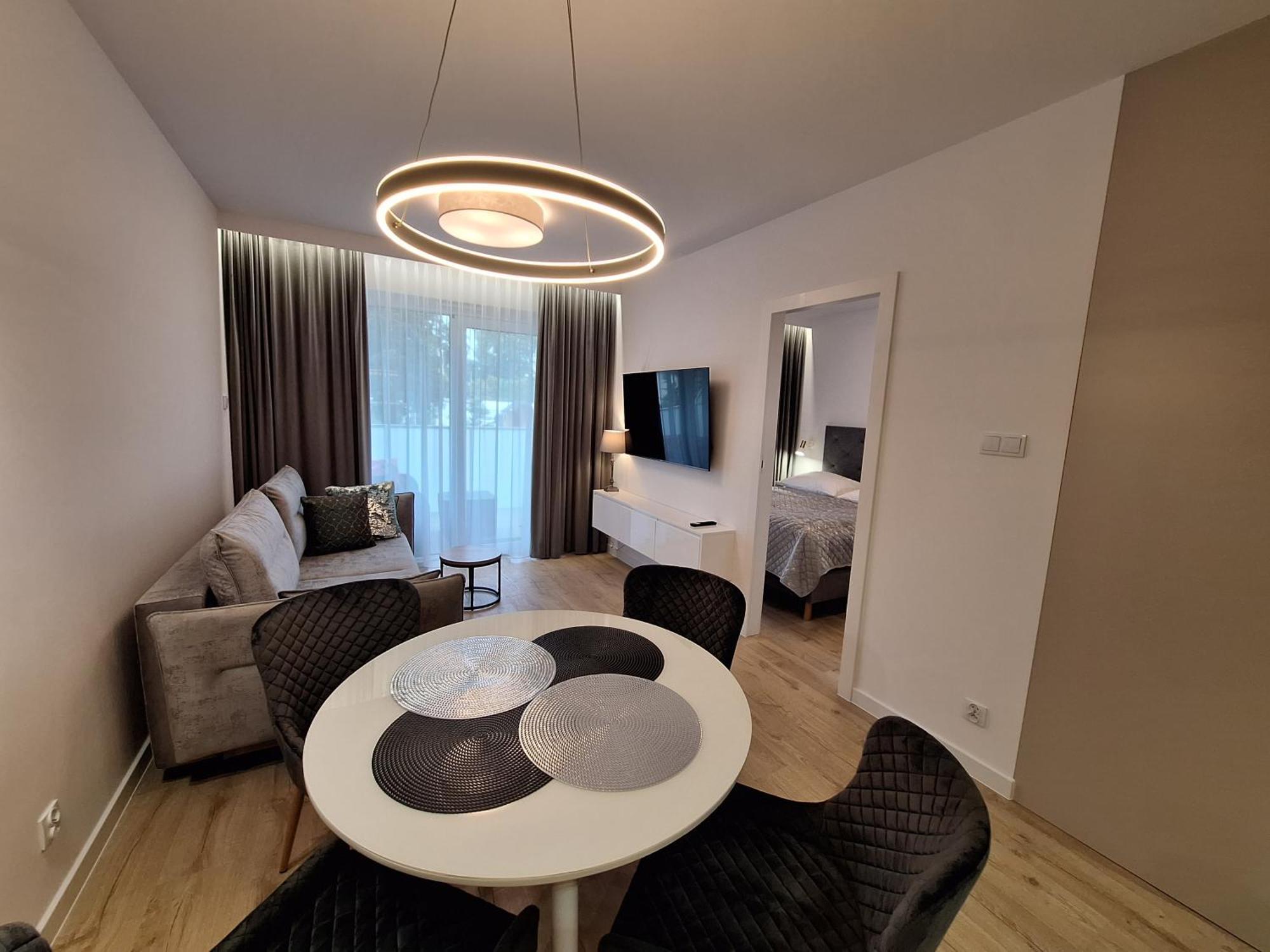 Modern White Kollataja 7A Apartment Kolobrzeg Exterior photo