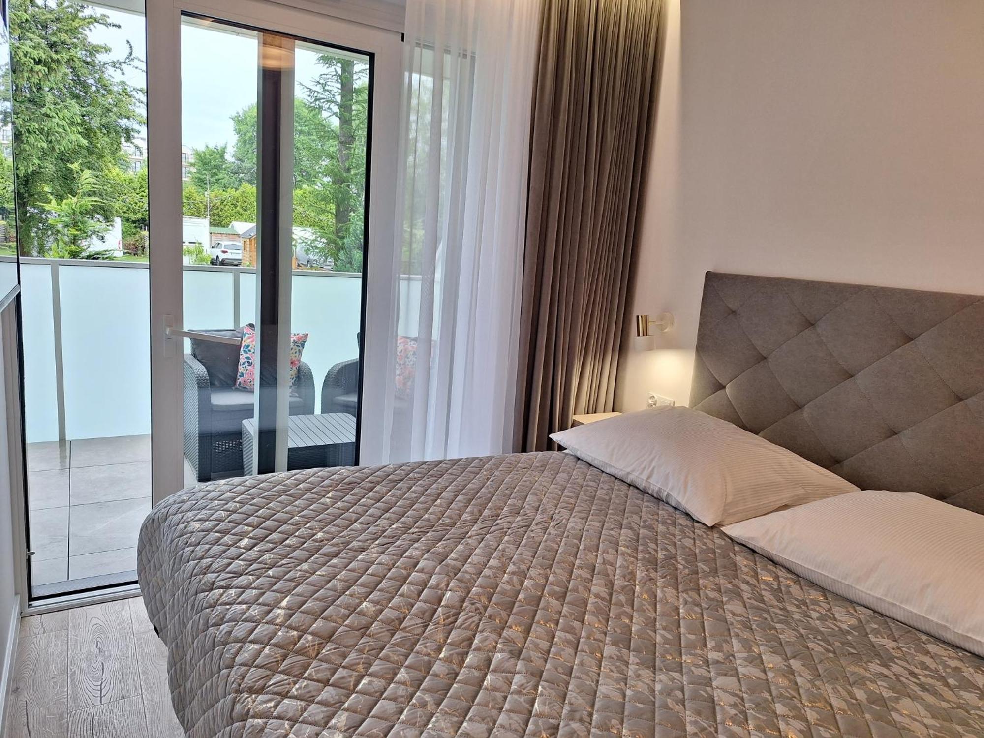 Modern White Kollataja 7A Apartment Kolobrzeg Exterior photo